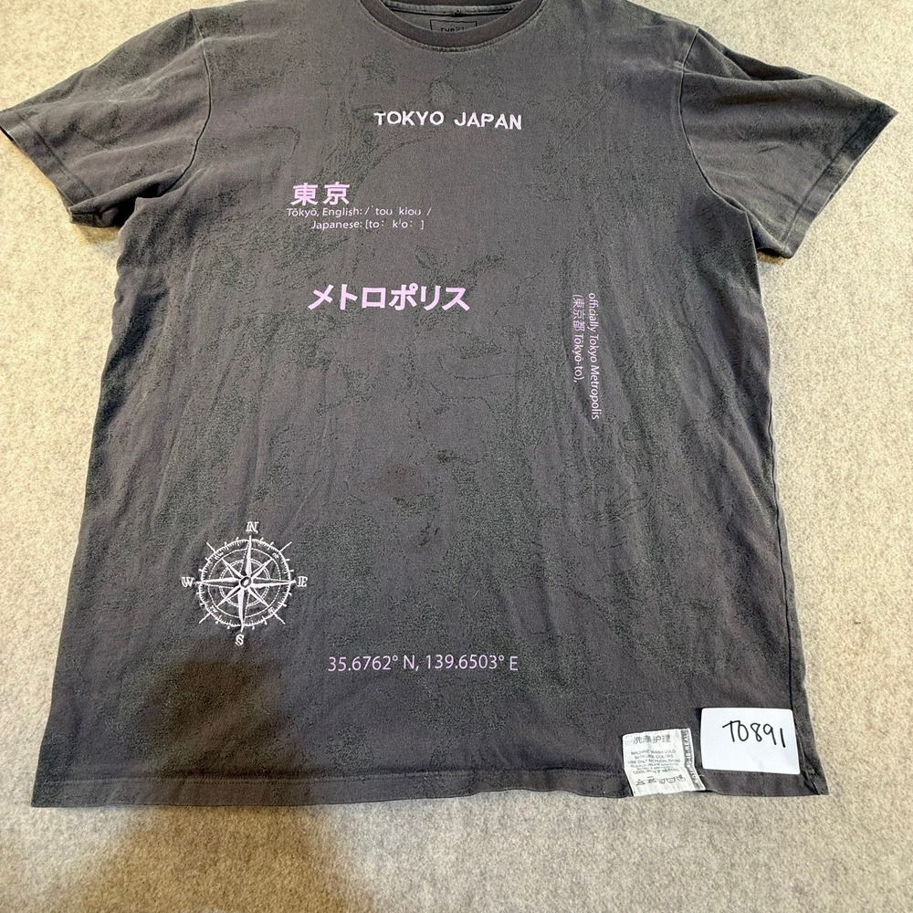 Rue21 Tokyo Japan Graphic Tee Mens Medium Gray Mineral Wash Streetwear T-Shirt